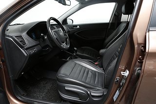 Halvkombi Hyundai i20 8 av 17