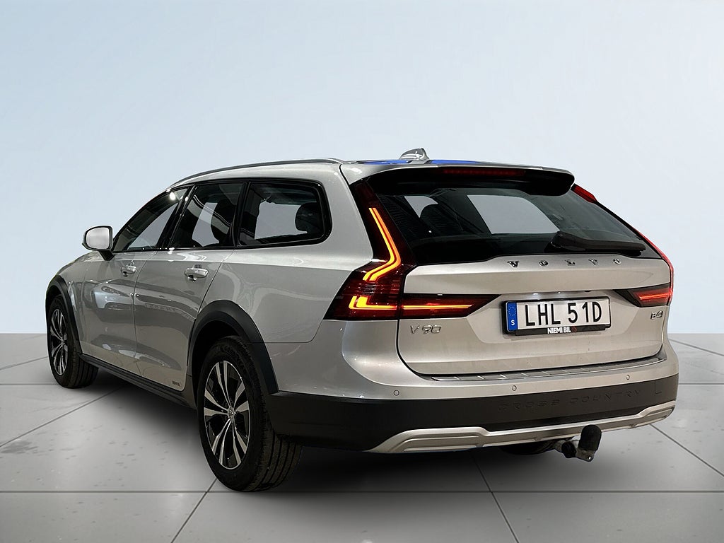 Volvo V90 Cross Country B4 AWD Geartronic Drag Dvärm Elbaklucka Kamera GPS SoV