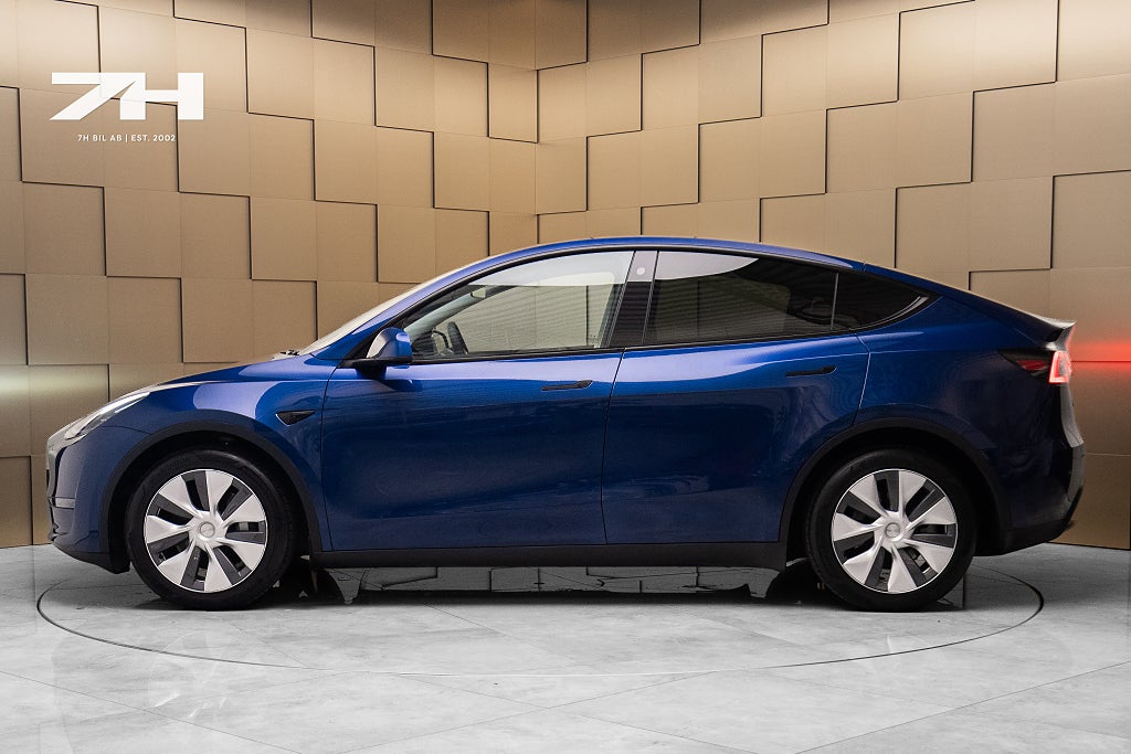 Tesla Model Y Long Range AWD Long Range  360° Pano / Autopilot / Moms