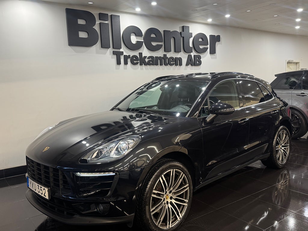 Porsche Macan PDK Euro 6 Panorama Navi B-Kamera Svensksåld