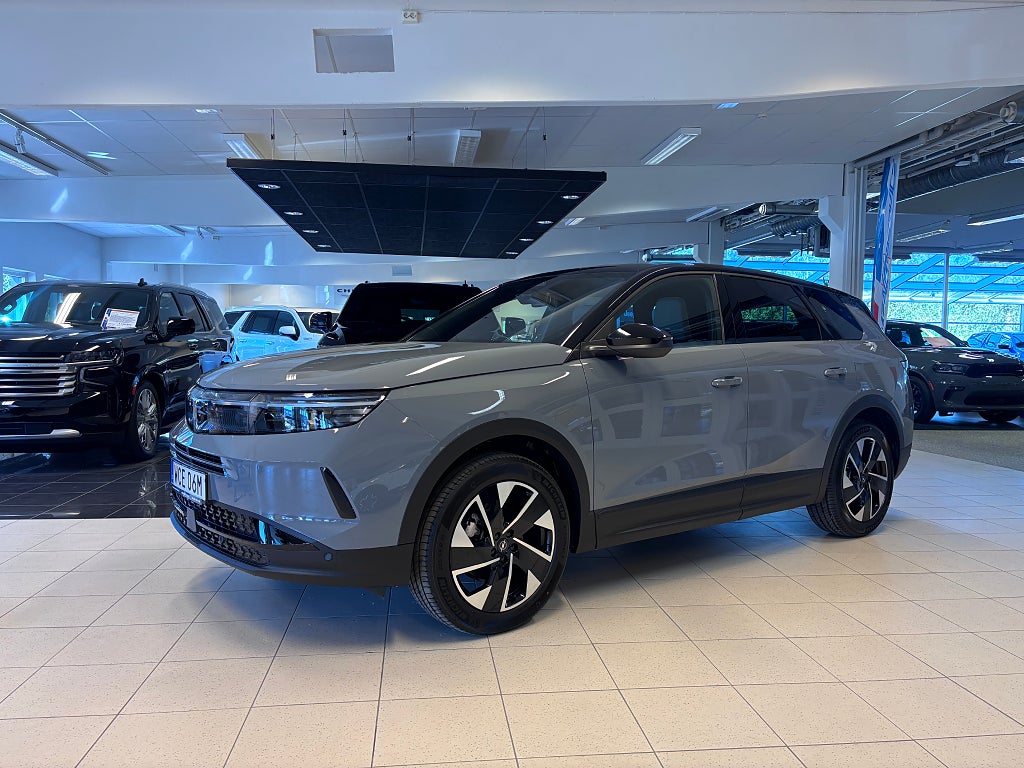 Opel Grandland GS Hybrid 145 hk Fabriksny lagerbil 0% RÄNTA