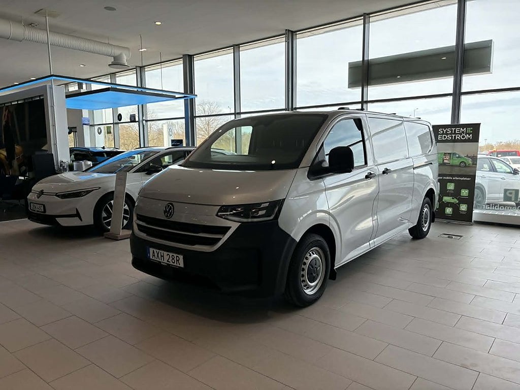 Volkswagen Transporter T7 Skåp L2 TDI 
