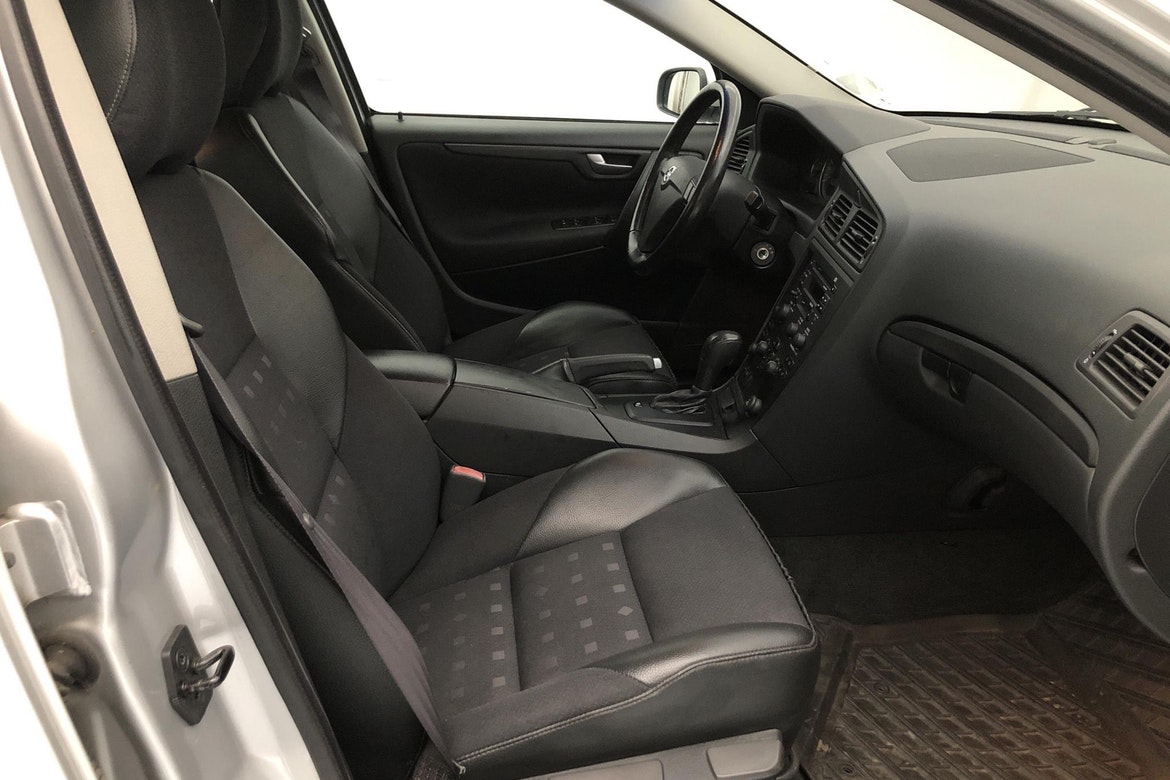 Volvo S60 2.5T Automat 210hk 2004, kuva 7/41