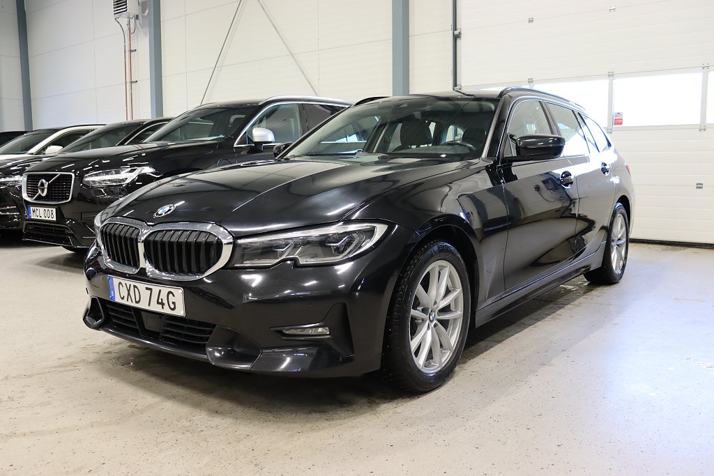 BMW 320 d xDrive Touring MOMS 1-Ägare D-Värm Drag Navi 190hk