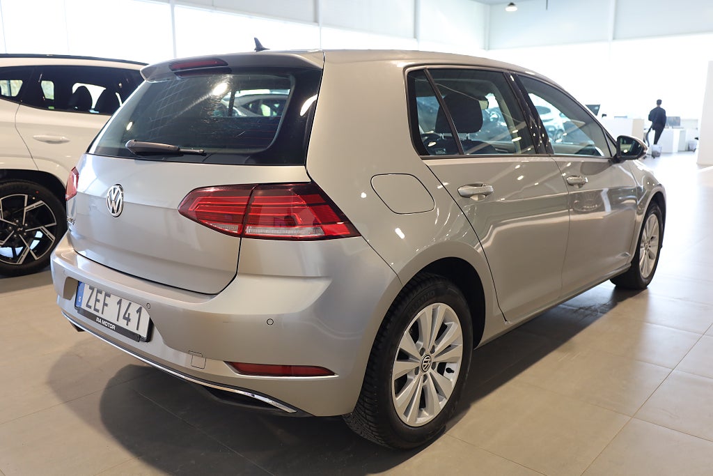 Volkswagen Golf 5-dörrar 1.0 TSI AUT CarPlay PDC Pluspaket 2018