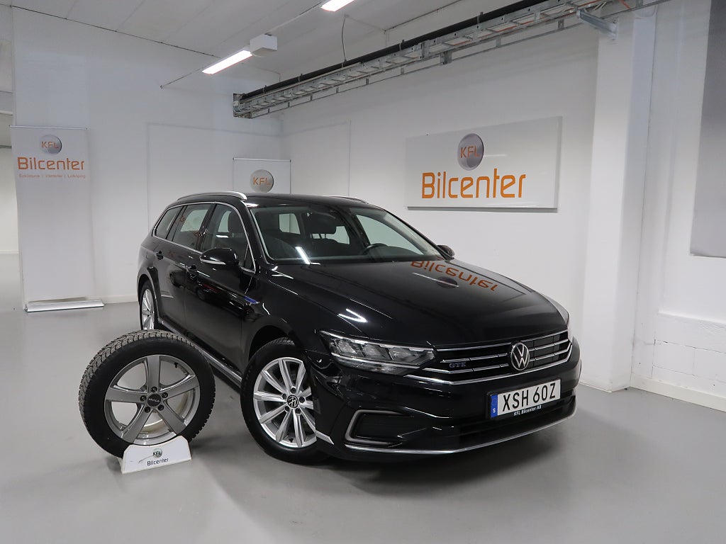 Volkswagen Passat GTE 1.4 TSI V-Däck ingår Navi-Drag-Kamera-Värmare-CarPl