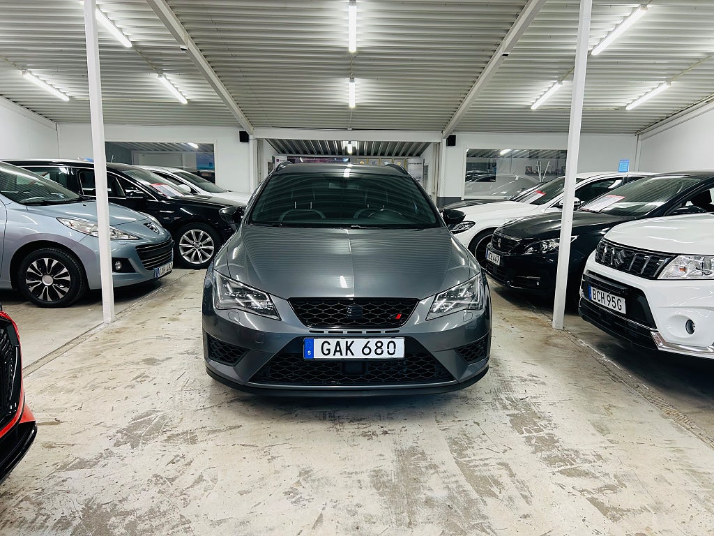Seat Leon ST León Cupra ST 2.0 TSI Cupra Euro 6,Svensksåld