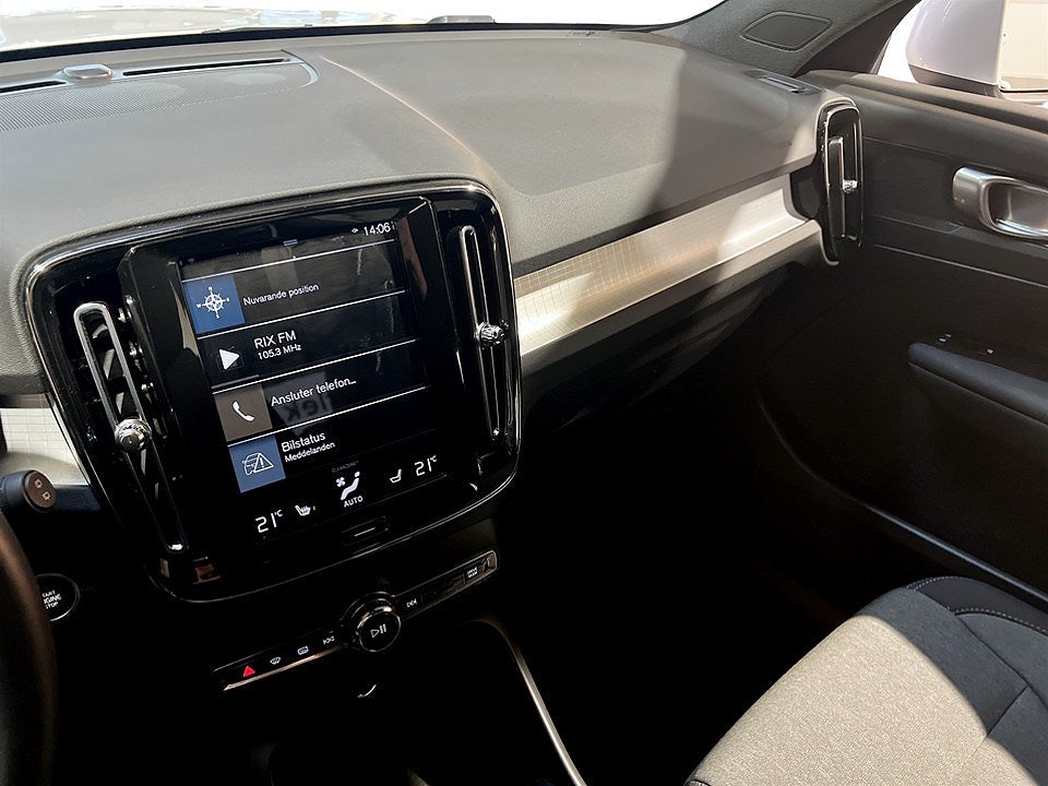 Bild på Volvo XC40 Momentum T3 163hk Aut - B-KAMERA, EL-BAKLUCKA