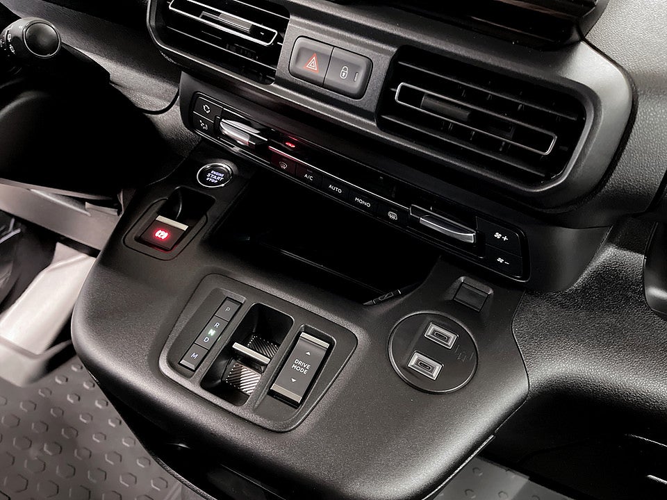 Bild på Peugeot Partner Plus 130hk L2 Aut - DEMO
