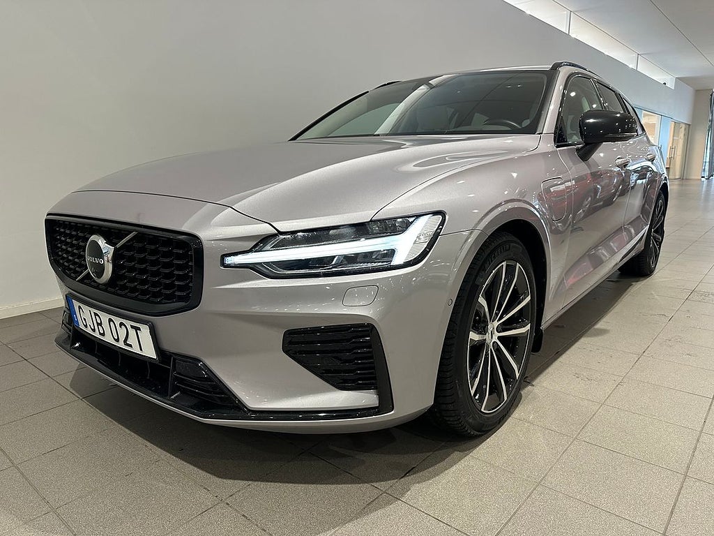 Volvo V60 T6 Plus Dark Nordic Edition / 360 Kamera / Navi...