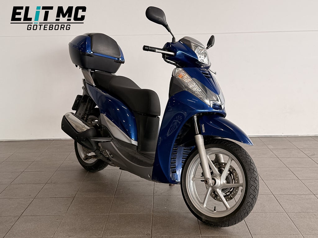 Honda SH300 | ABS | Nyservad | Nytt bakdäck