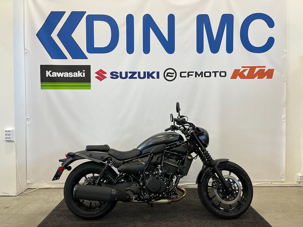 Kawasaki Eliminator 500 SE "Fabriksny hoj för omgående leverans"