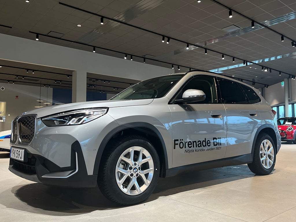 BMW iX1 eDrive20//Rattvärme//Parking Assistant//4,95%