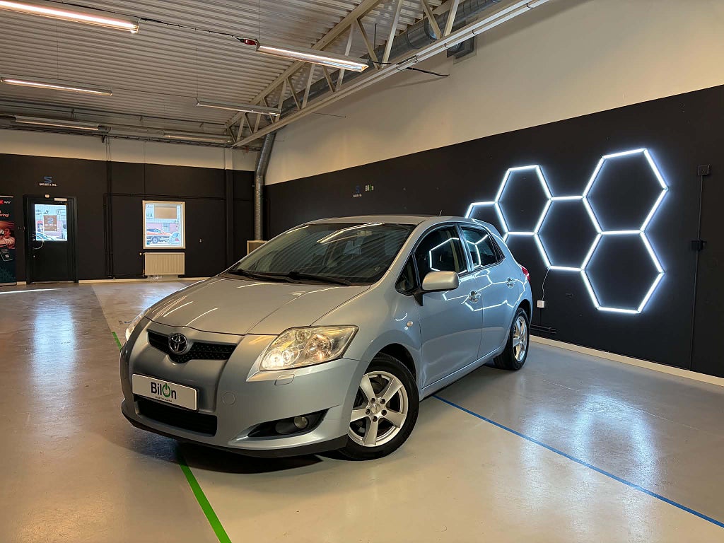 Toyota Auris 5-dörrar 1.6 Dual VVT-i Dragkrok NYBESIKTAD