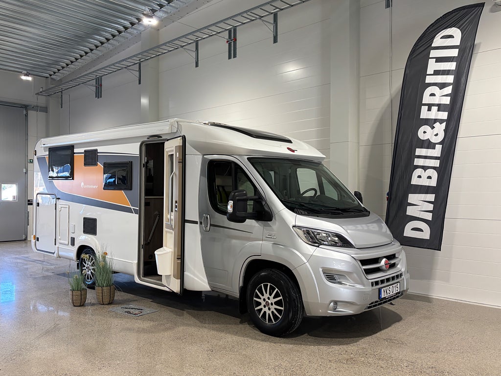 Bürstner Nexxo T 690 G  Långbädd /Automat / 150HK / Solcell / Golvvärme