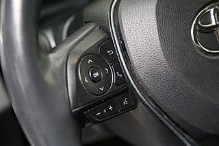 SUV Toyota RAV4 15 av 25