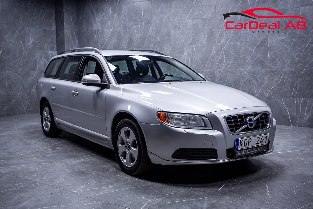 Volvo V70 D5 AWD Geartronic Värmare Dragkrok Farthållare