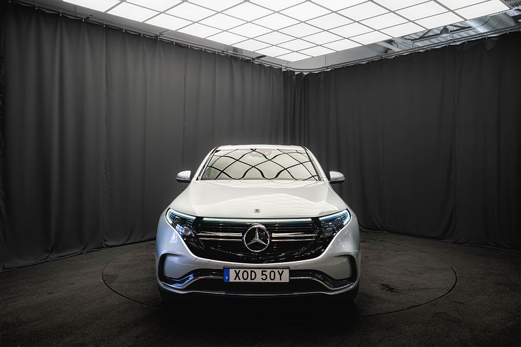 Mercedes-Benz EQC 400 4M AMG PREMIUM PANO BUR 21'' DRAG DISTRONIC+ MOMS
