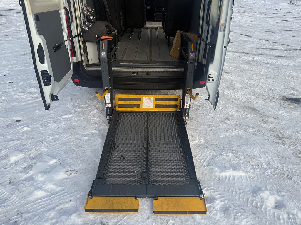 Nissan NV400 bild 7