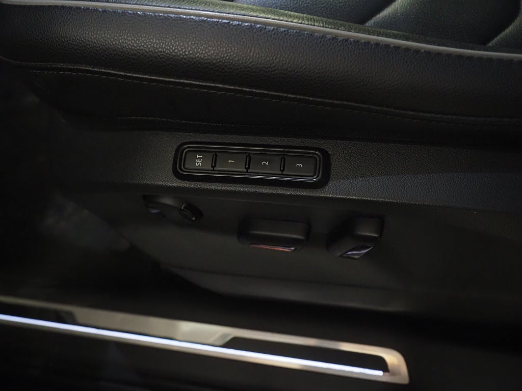 Volkswagen Tiguan 2.0 TSI 190hk 4M Elegance Drag P-Värm Läder IQ.Light 2021