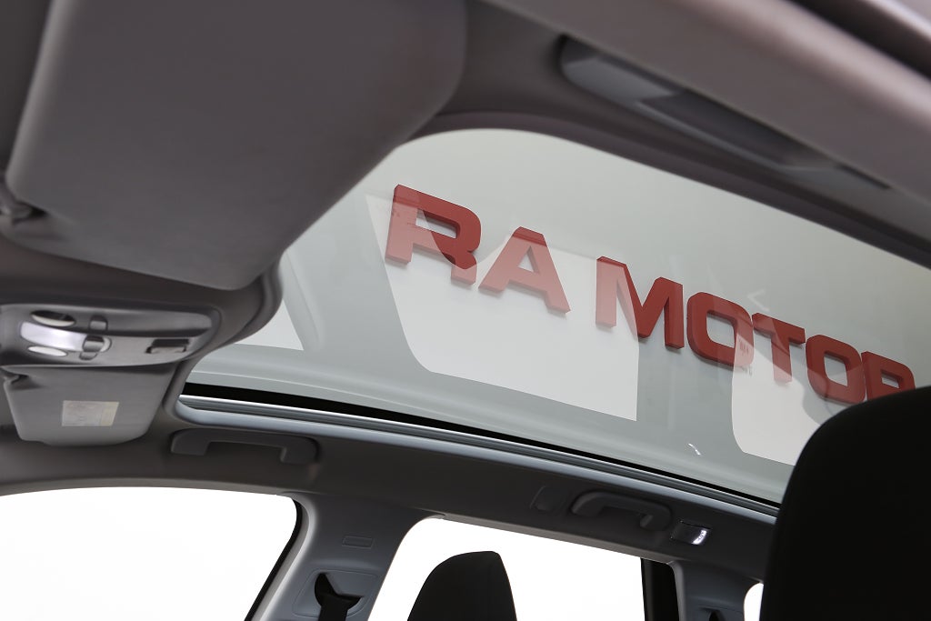 Peugeot 308 1,2 e-THP 110hk Active Kombi Panorama