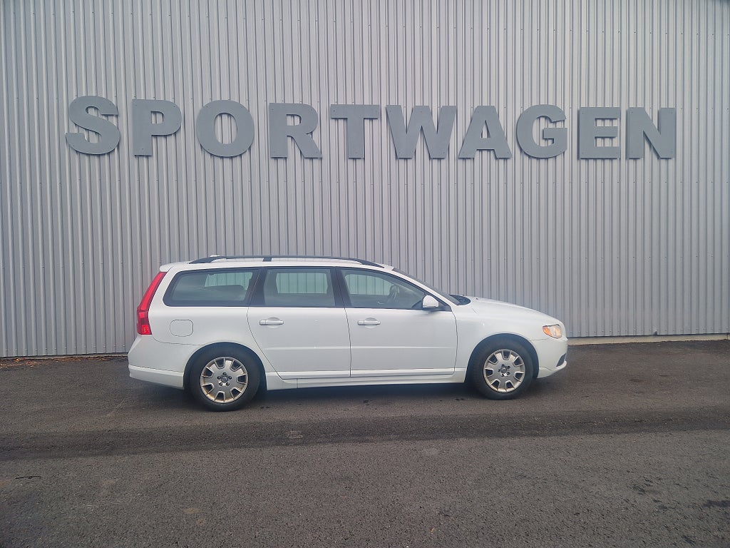 Volvo V70 2.5 FT Bi-Fuel, vägskatt 1053 kr året.