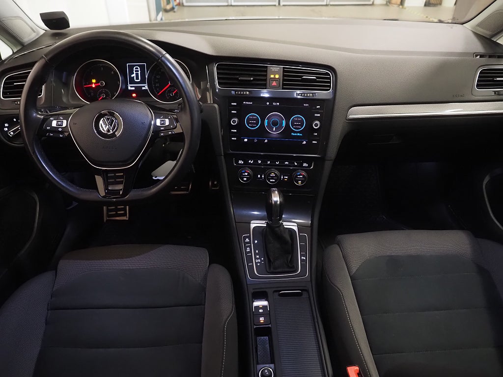 Volkswagen Golf Alltrack TDI 184hk 4M |Kamera|Drag|D-värm| 2019