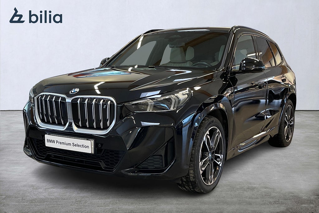 BMW iX1 xDrive30 M Sport H/K Panorama Aktiv Farth. 360 Elstol