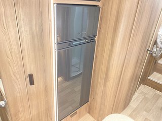 Husbil-integrerad Kabe TMI 860 Imperial LGB 19 av 52