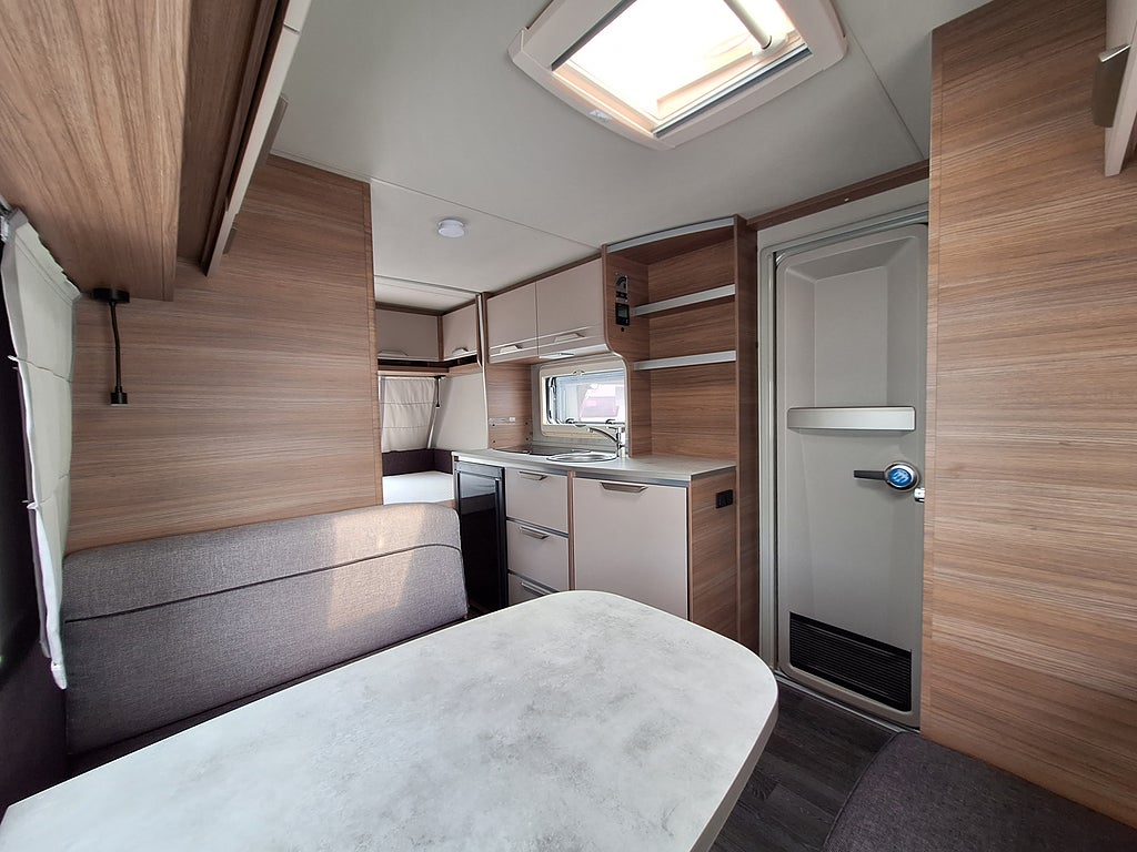 Knaus Sport 420 QD Dubbelbädd