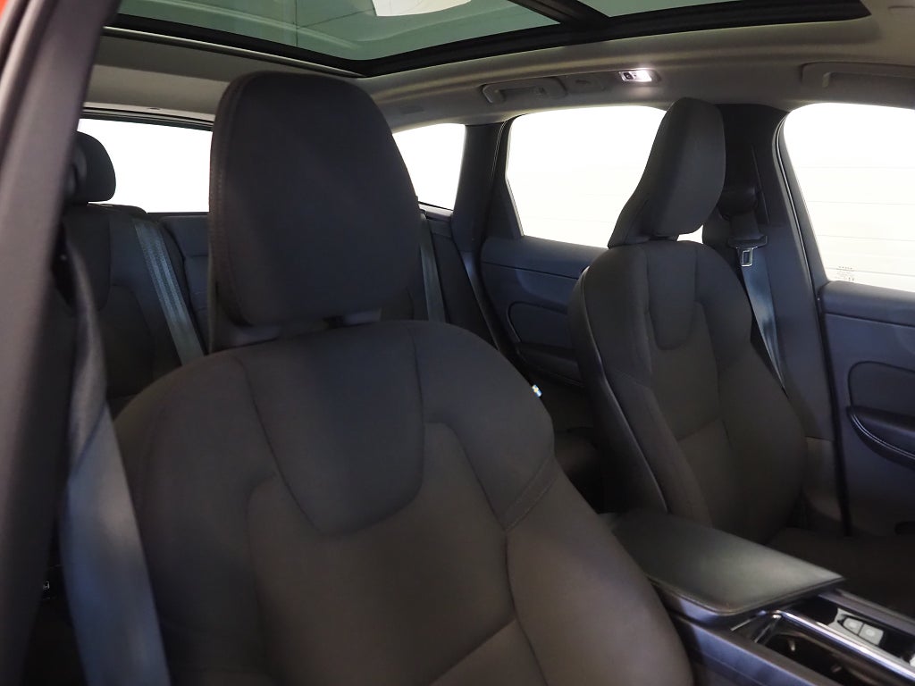 Volvo XC60 Recharge T6 AWD Inscription Exp | Pano | Kamera | 2021