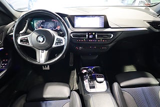 Sedan BMW 218 15 av 27