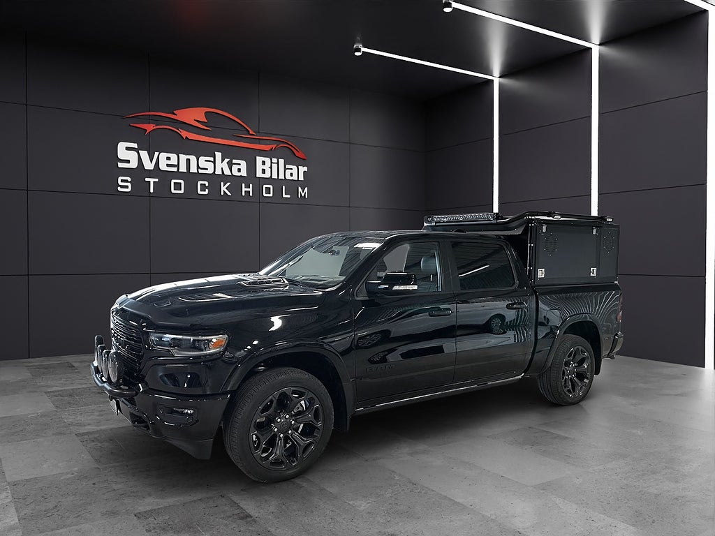 RAM 1500 V8 Crew Cab LIMITED NIGHT JAKTBIL MOMS /HUNDKÅPA /PANO