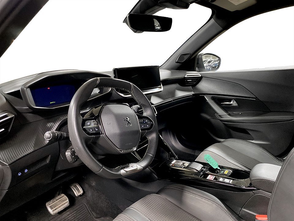 Bild på Peugeot 2008 GT 1.2 PT 130hk Aut - B-KAMERA, CARPLAY