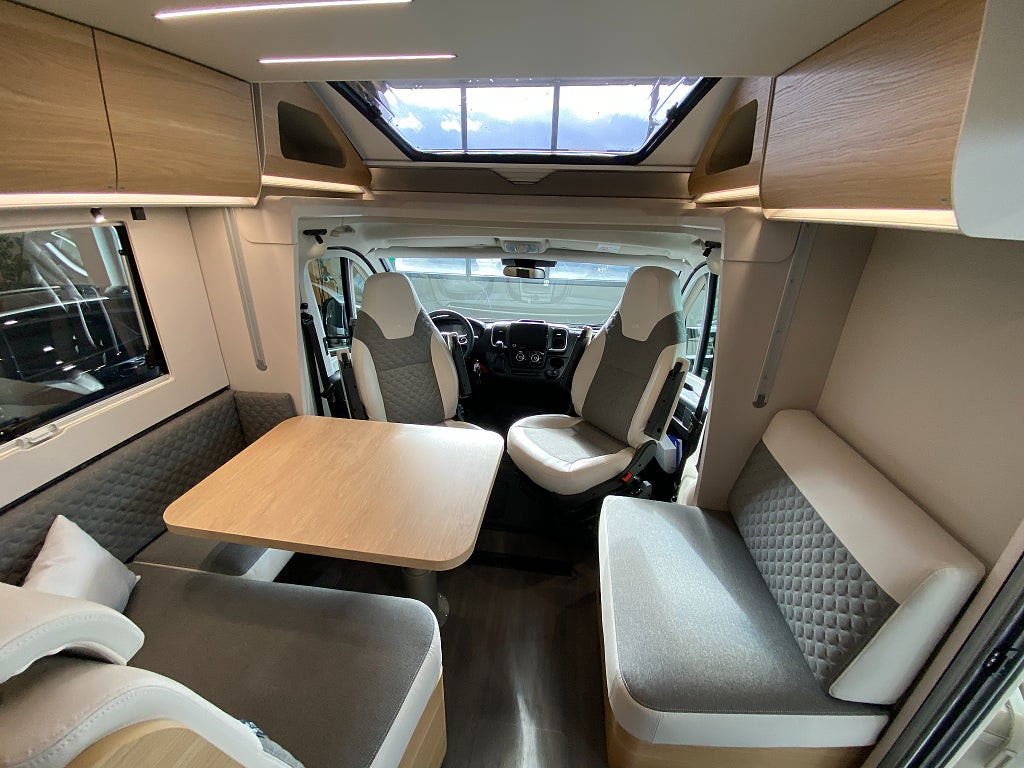 Adria Matrix 670 SL 60 Y / Vårmässa 20–22 mars – Påfyllt lager! - Adria