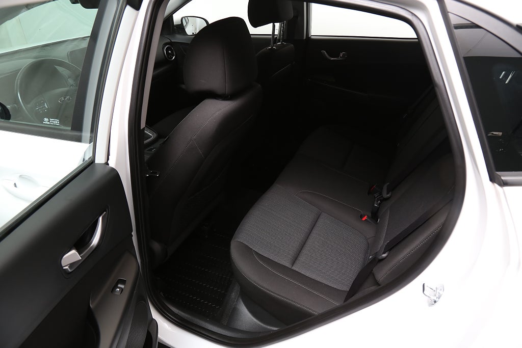 Hyundai Kona 1,0 T-GDI 120hk Essential Aut Kamera Motorv Drag 2023