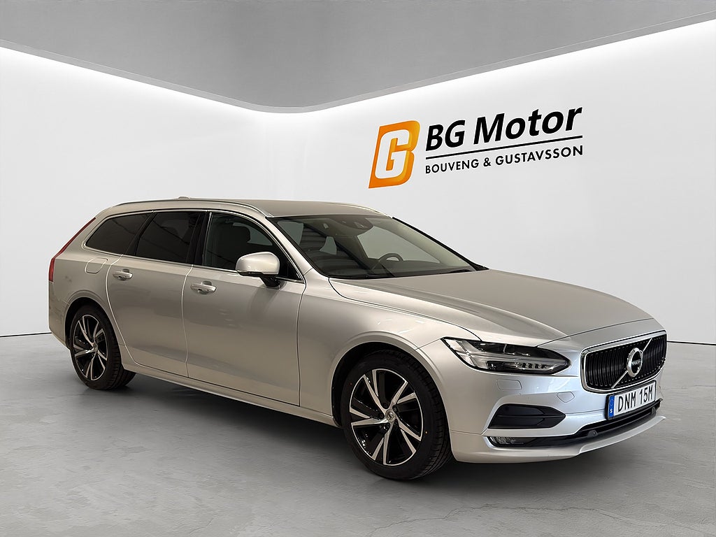 Volvo V90 D4 AWD 190HK Aut Momentum Drag/Värmare/PDC/Navi/BT