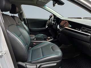 Kia Niro 64 kWh Advance Plus SoV-Däck/Elstol/JBL/Rattvärm/Navi – bild 10