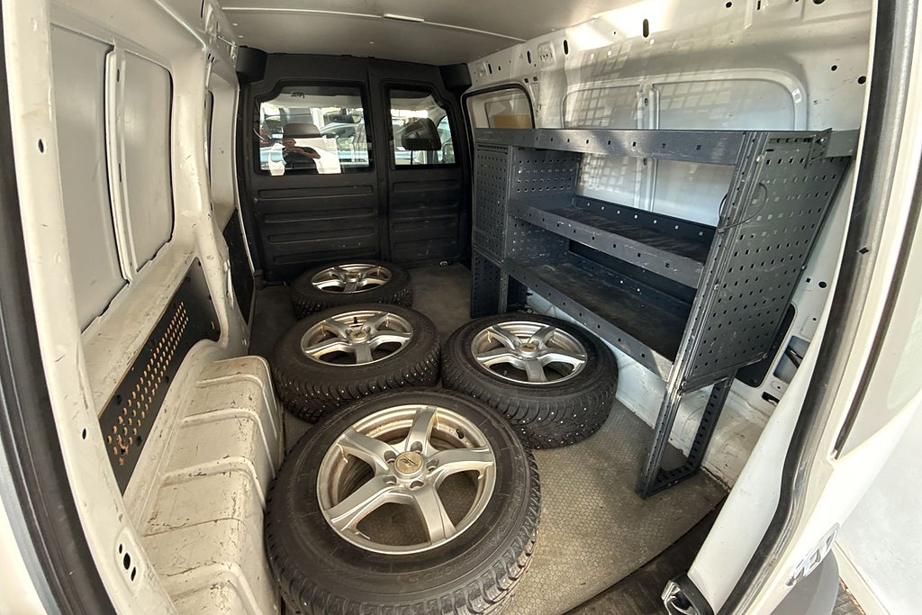 Volkswagen Caddy Maxi 2018 - miniatyr 10