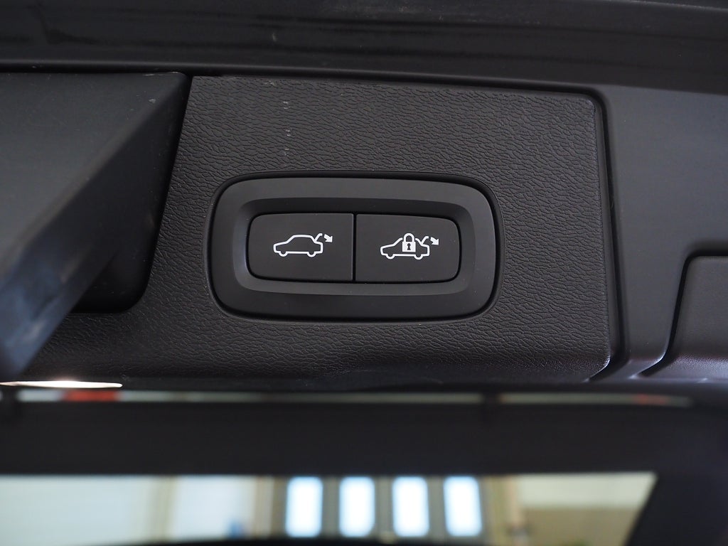 Volvo XC60 Recharge T8 AWD Geartronic R-Design 392hk | Pano | 360° 2022