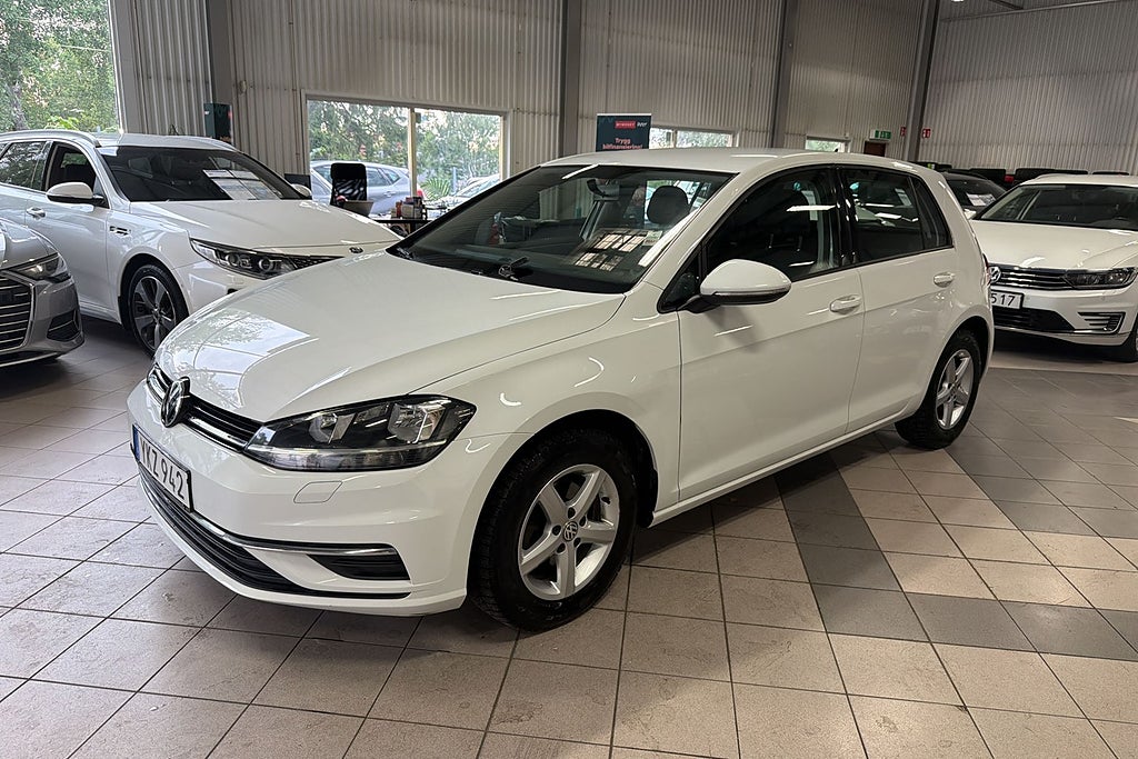 Volkswagen Golf 5DR  1.0 TSI / AUTOMAT / BASE  / SUPERDEAL 3,95% /