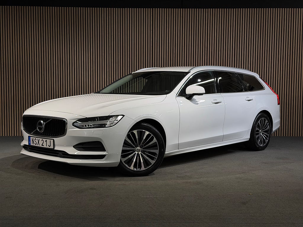 Volvo V90 D3 Automat Momentum/Ny kamrem/Navi/Nybes