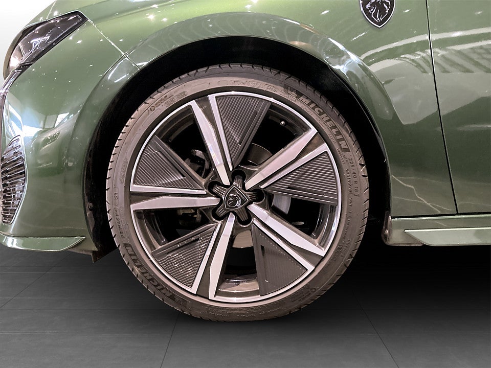 Bild på Peugeot 308 5D GT 1.2 PT 130hk Aut B-KAMERA ELSTOL MED MINNE