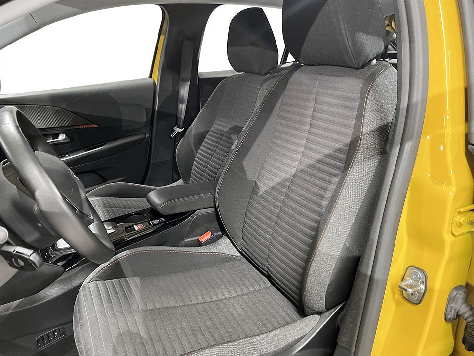 Bild på Peugeot E-208 Active 50kWh 136hk Aut - CARPLAY, P-SENSOR BAK