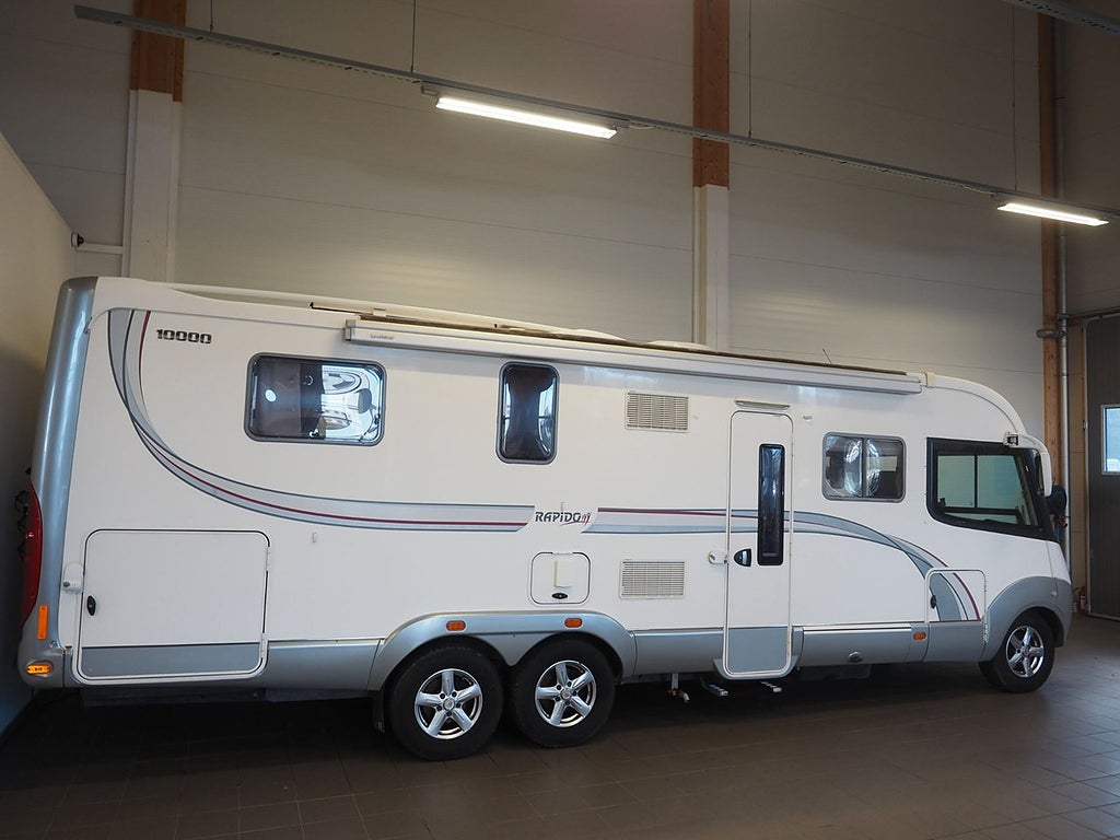 Rapido 10000 3.0 156hk AC Markis Solcell 2011