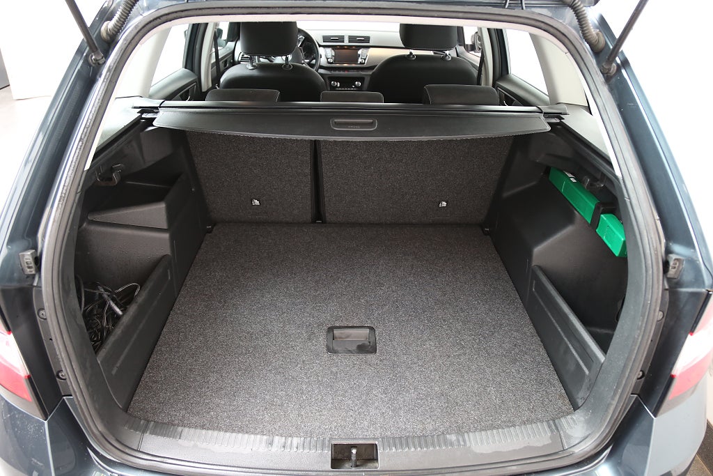 Skoda Fabia 1,2 TSI 90hk Style Kombi Motorvärmare 2016