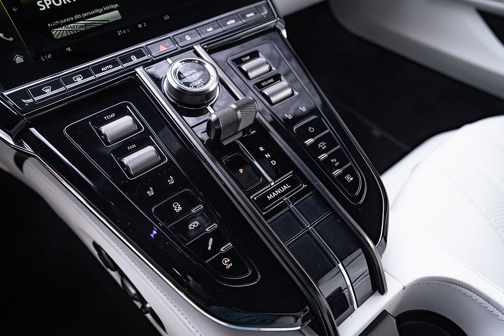 Gallery image 17 of 18