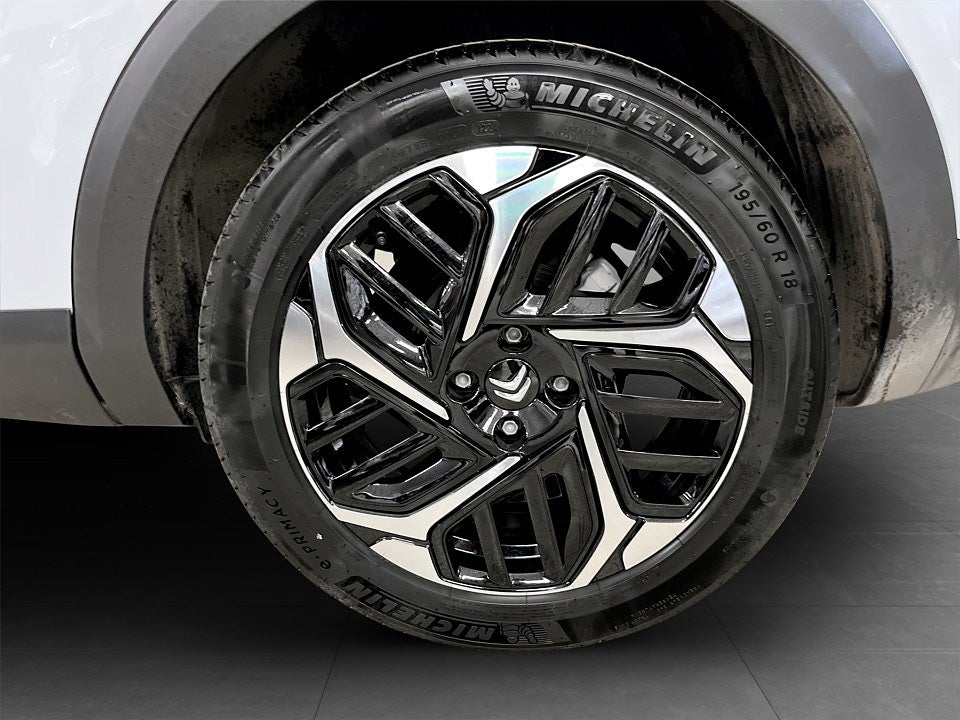 Bild på Citroën C4 Shine 1.2 PT 130hk Aut - 360,HUD,CARPLAY