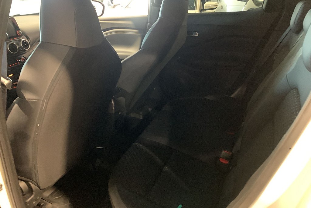 Nissan Juke 1,0 DIG-T 114 hk 6MT N-Connecta Navi Kamera 2024