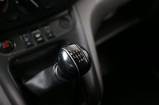 Transportbil - Skåp Nissan NV200 13 av 16
